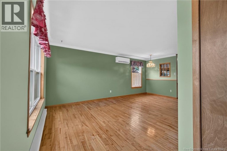 38 Thistle Street, Saint John, New Brunswick, E2M5T1