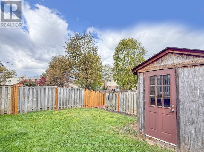 37 ANGUS DRIVE, Ajax (Central), Ontario, L1S5C4