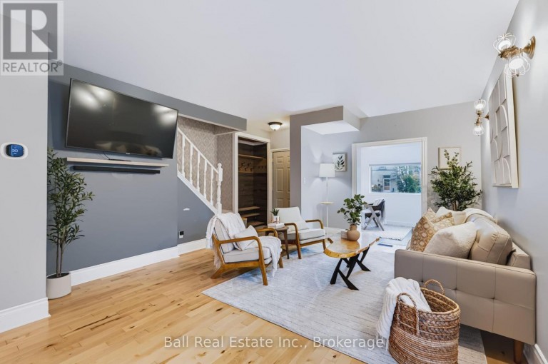 196 PERRY STREET, Peterborough (Town Ward 3), Ontario, K9J2J2