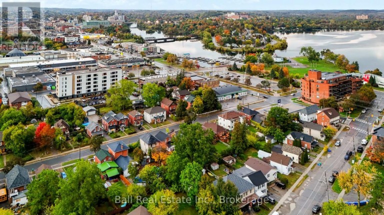 196 PERRY STREET, Peterborough (Town Ward 3), Ontario, K9J2J2