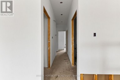 18 DURANT STREET Petawawa Ontario photo 15