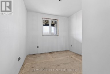 18 DURANT STREET Petawawa Ontario photo 16
