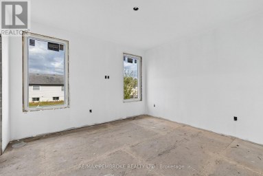 18 DURANT STREET Petawawa Ontario photo 22