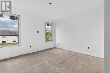18 DURANT STREET Petawawa Ontario photo 23