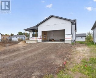 18 DURANT STREET Petawawa Ontario photo 3