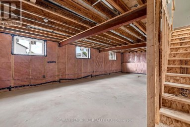 18 DURANT STREET Petawawa Ontario photo 34