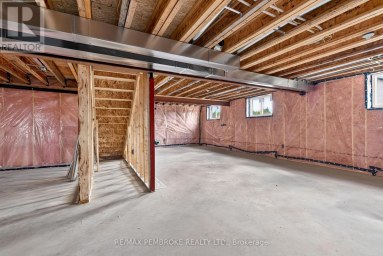 18 DURANT STREET Petawawa Ontario photo 37