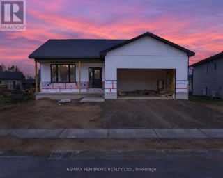 18 DURANT STREET Petawawa Ontario photo 8