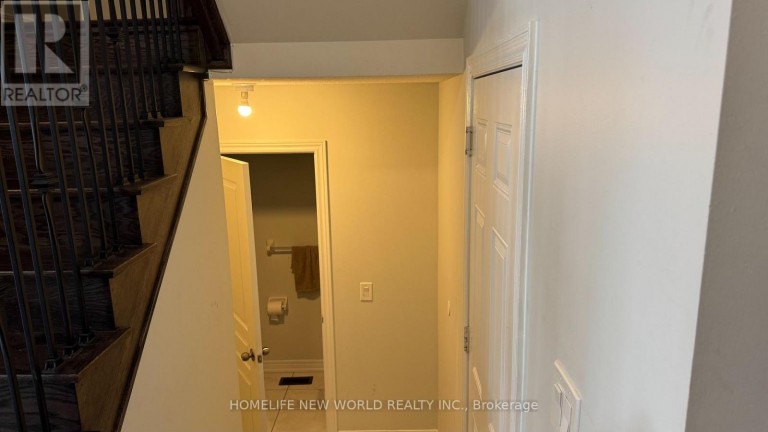 15 GROVE END WAY, Brampton (Sandringham-Wellington North), Ontario, L6R4A2