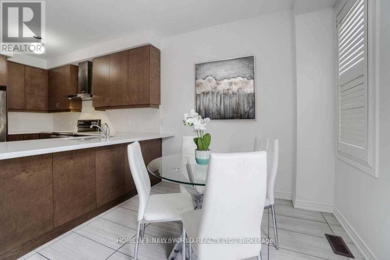 15 GROVE END WAY, Brampton (Sandringham-Wellington North), Ontario, L6R4A2