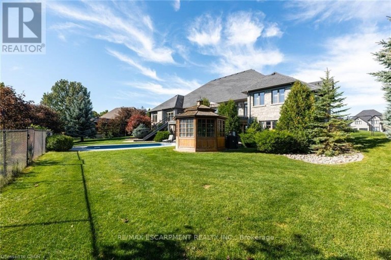125 STOKES TRAIL, Milton (Campbellville), Ontario, L0P1B0