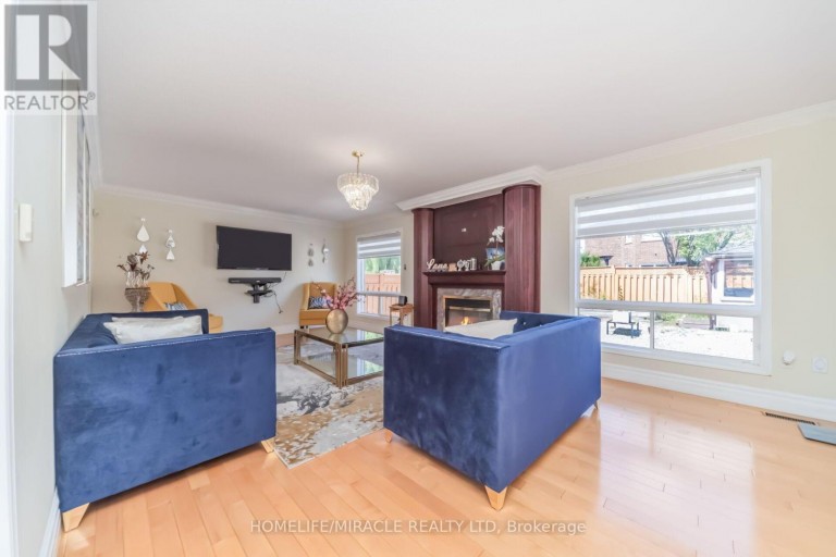32 GOLD TREE STREET, Brampton (Sandringham-Wellington), Ontario, L6R1T9