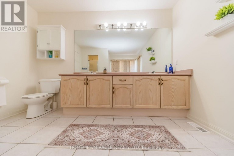 32 GOLD TREE STREET, Brampton (Sandringham-Wellington), Ontario, L6R1T9