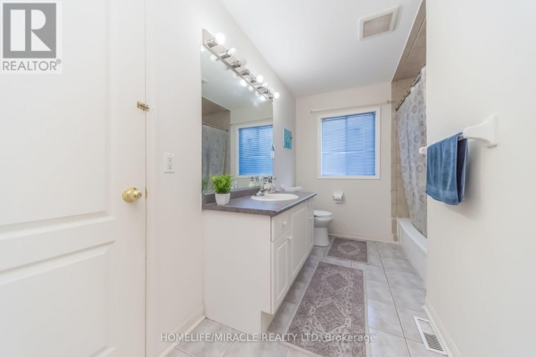 32 GOLD TREE STREET, Brampton (Sandringham-Wellington), Ontario, L6R1T9
