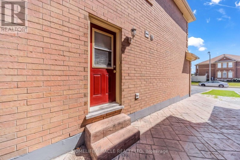 32 GOLD TREE STREET, Brampton (Sandringham-Wellington), Ontario, L6R1T9