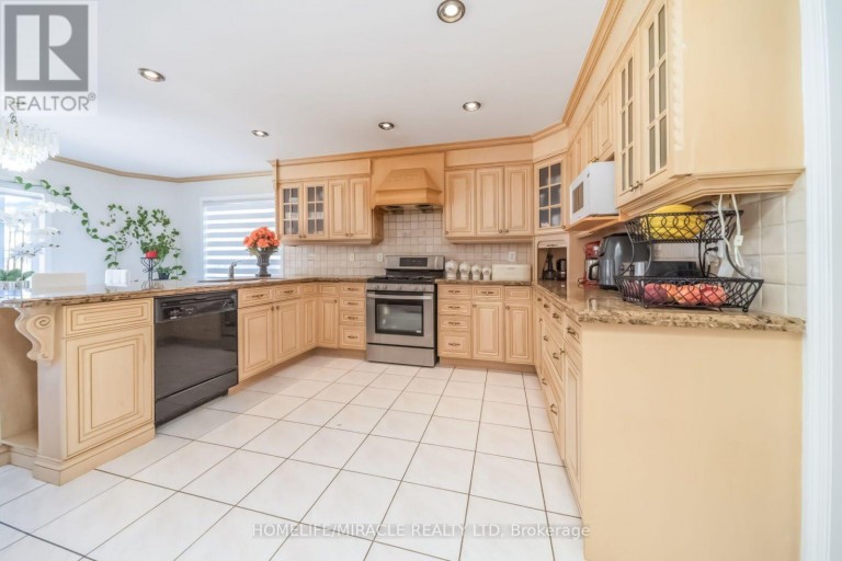 32 GOLD TREE STREET, Brampton (Sandringham-Wellington), Ontario, L6R1T9