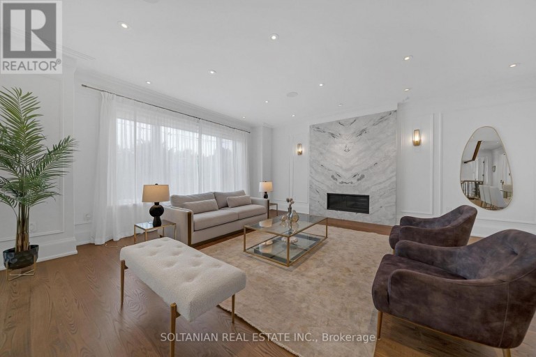 15 CALVIN AVENUE, Toronto (Willowdale East), Ontario, M2N5E4