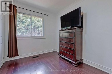 64 LINDSAY AVENUE Newmarket (Bristol-London) Ontario photo 17