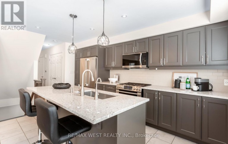 90 - 1000 ASLETON BOULEVARD, Milton (WI Willmott), Ontario, L9T9L6