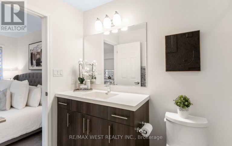90 - 1000 ASLETON BOULEVARD, Milton (WI Willmott), Ontario, L9T9L6