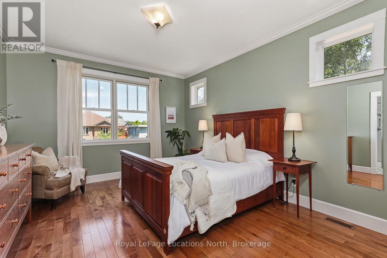 121 MARY STREET, Collingwood, Ontario, L9Y0G4