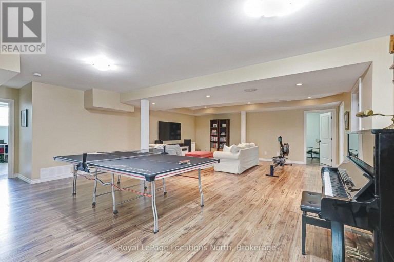 121 MARY STREET, Collingwood, Ontario, L9Y0G4