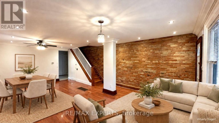 26 GRANDVILLE AVENUE, Toronto (Rockcliffe-Smythe), Ontario, M6N4T9