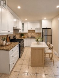 26 GRANDVILLE AVENUE Toronto (Rockcliffe-Smythe) Ontario photo 7