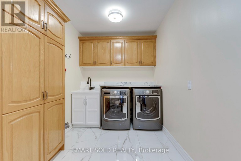 5291 FOREST HILL DRIVE, Mississauga (Central Erin Mills), Ontario, L5M5B7