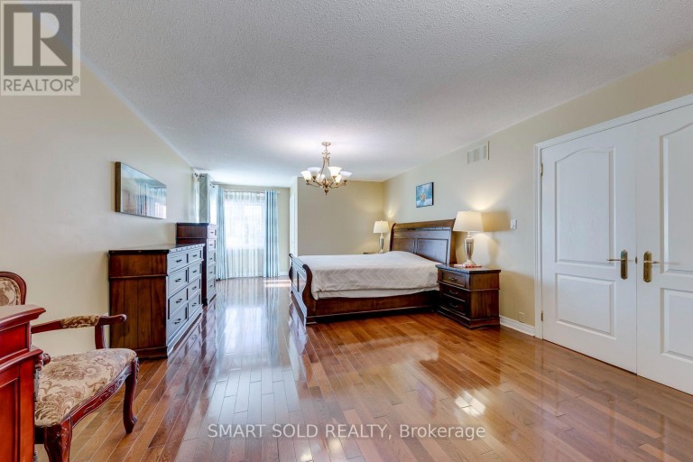 5291 FOREST HILL DRIVE, Mississauga (Central Erin Mills), Ontario, L5M5B7