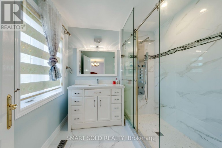 5291 FOREST HILL DRIVE, Mississauga (Central Erin Mills), Ontario, L5M5B7