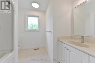 2216 DUNVEGAN AVENUE Oakville (FD Ford) Ontario photo 29