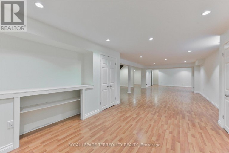 2216 DUNVEGAN AVENUE, Oakville (FD Ford), Ontario, L6J6P7