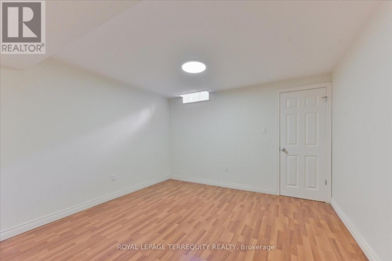 2216 DUNVEGAN AVENUE, Oakville (FD Ford), Ontario, L6J6P7