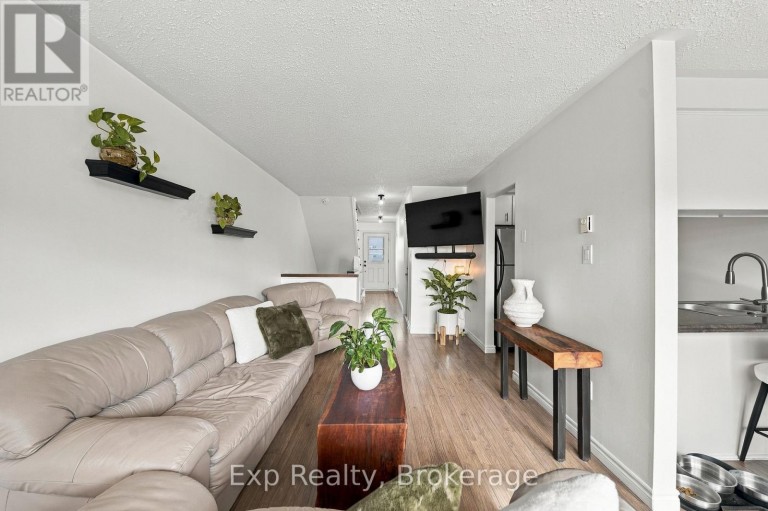 D - 50 CASCADE BOULEVARD, Belleville (Belleville Ward), Ontario, K8P4W1