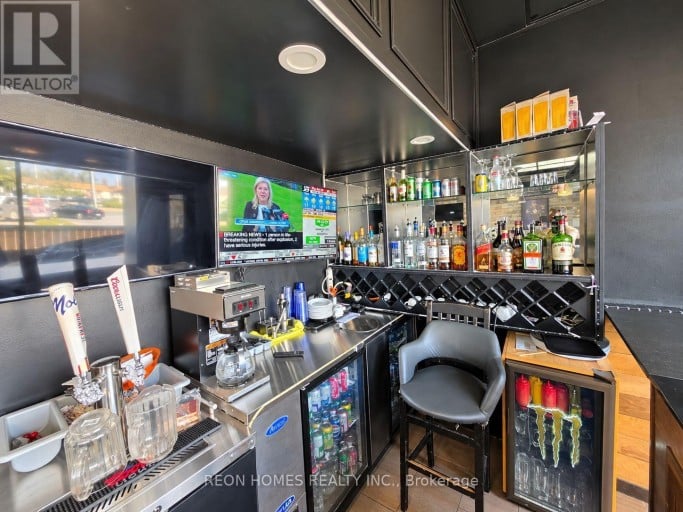 283 DEAN AVENUE, Oshawa (Central), Ontario, L1H3A1