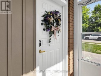 175 PENN AVENUE Newmarket (Bristol-London) Ontario photo 3
