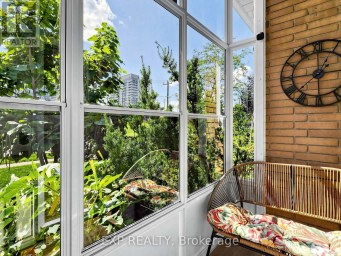 175 PENN AVENUE Newmarket (Bristol-London) Ontario photo 4