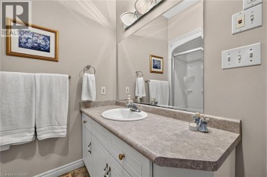 796 N SPRINGBANK Avenue N Woodstock Ontario photo 31