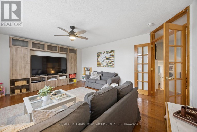 74 WRENDALE CRESCENT, Georgina (Keswick South), Ontario, L4P4C7