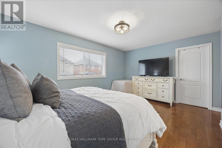 74 WRENDALE CRESCENT, Georgina (Keswick South), Ontario, L4P4C7