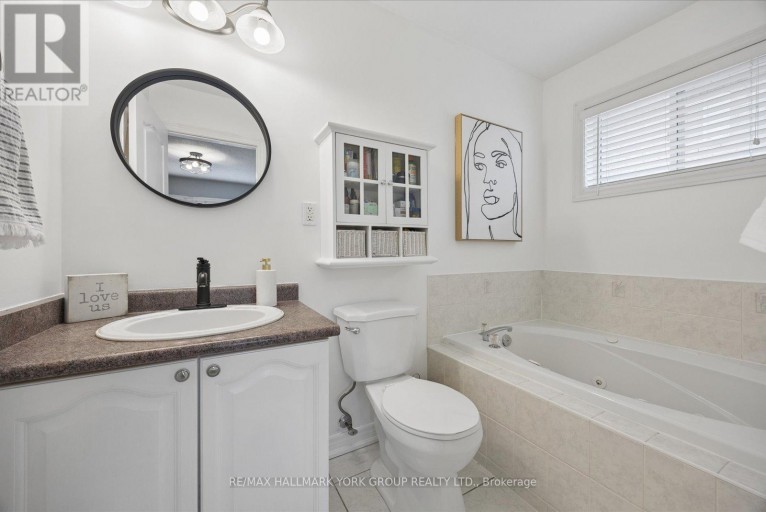 74 WRENDALE CRESCENT, Georgina (Keswick South), Ontario, L4P4C7