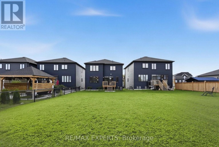 46 SIMONA AVENUE, Wasaga Beach, Ontario, L9Z0L3