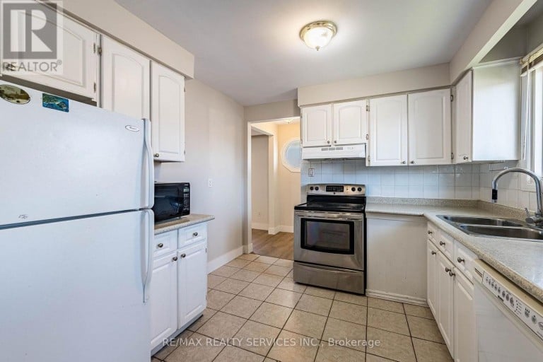 112 BRUCE BEER DRIVE, Brampton (Madoc), Ontario, L6V2W9
