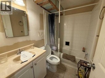 202, 4904 54 Street Red Deer Alberta photo 4