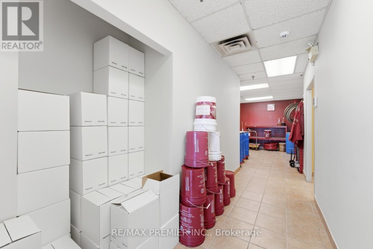 11B - 1100 GORHAM STREET, Newmarket (Newmarket Industrial Park), Ontario, L3Y8Y8