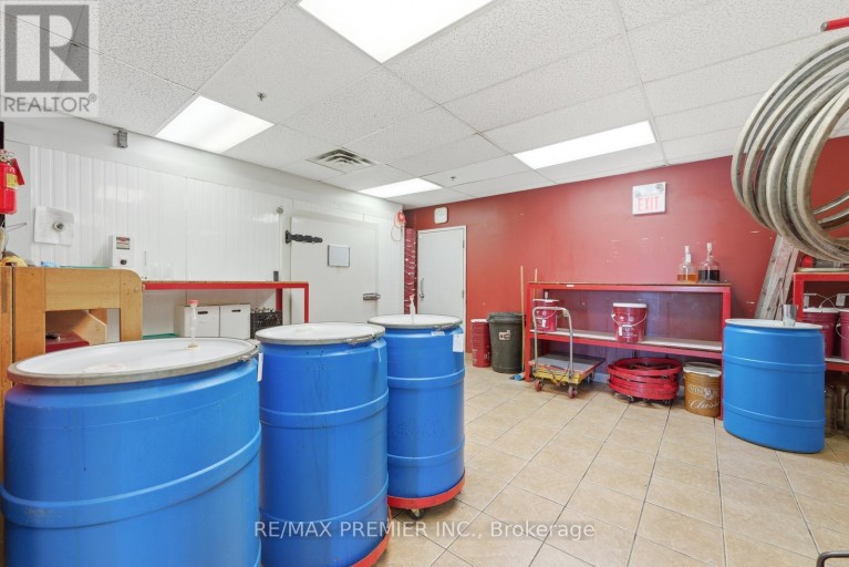 11B - 1100 GORHAM STREET, Newmarket (Newmarket Industrial Park), Ontario, L3Y8Y8