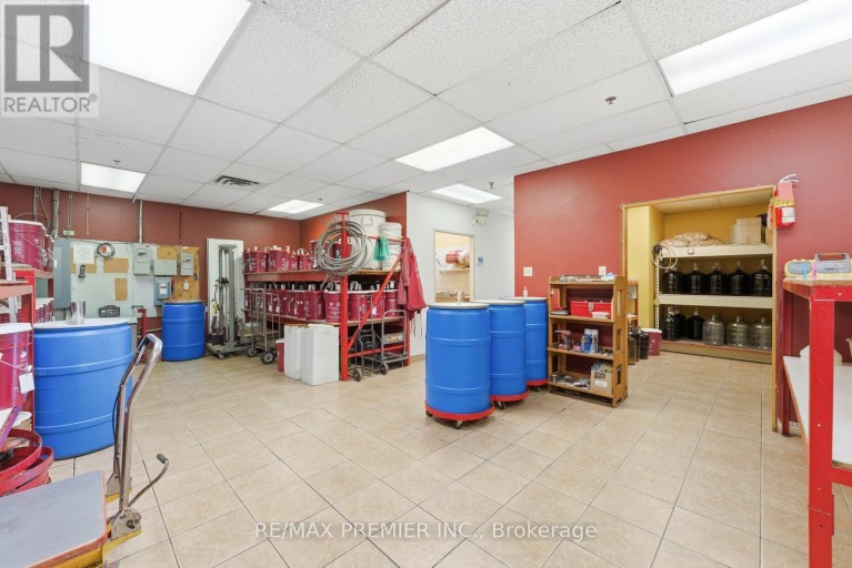 11B - 1100 GORHAM STREET, Newmarket (Newmarket Industrial Park), Ontario, L3Y8Y8