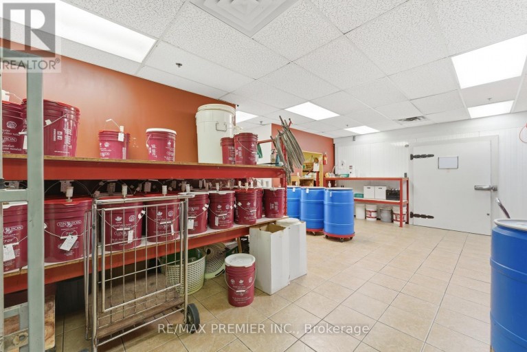 11B - 1100 GORHAM STREET, Newmarket (Newmarket Industrial Park), Ontario, L3Y8Y8