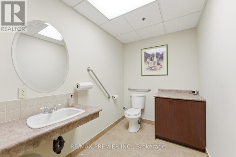 11B - 1100 GORHAM STREET, Newmarket (Newmarket Industrial Park), Ontario, L3Y8Y8